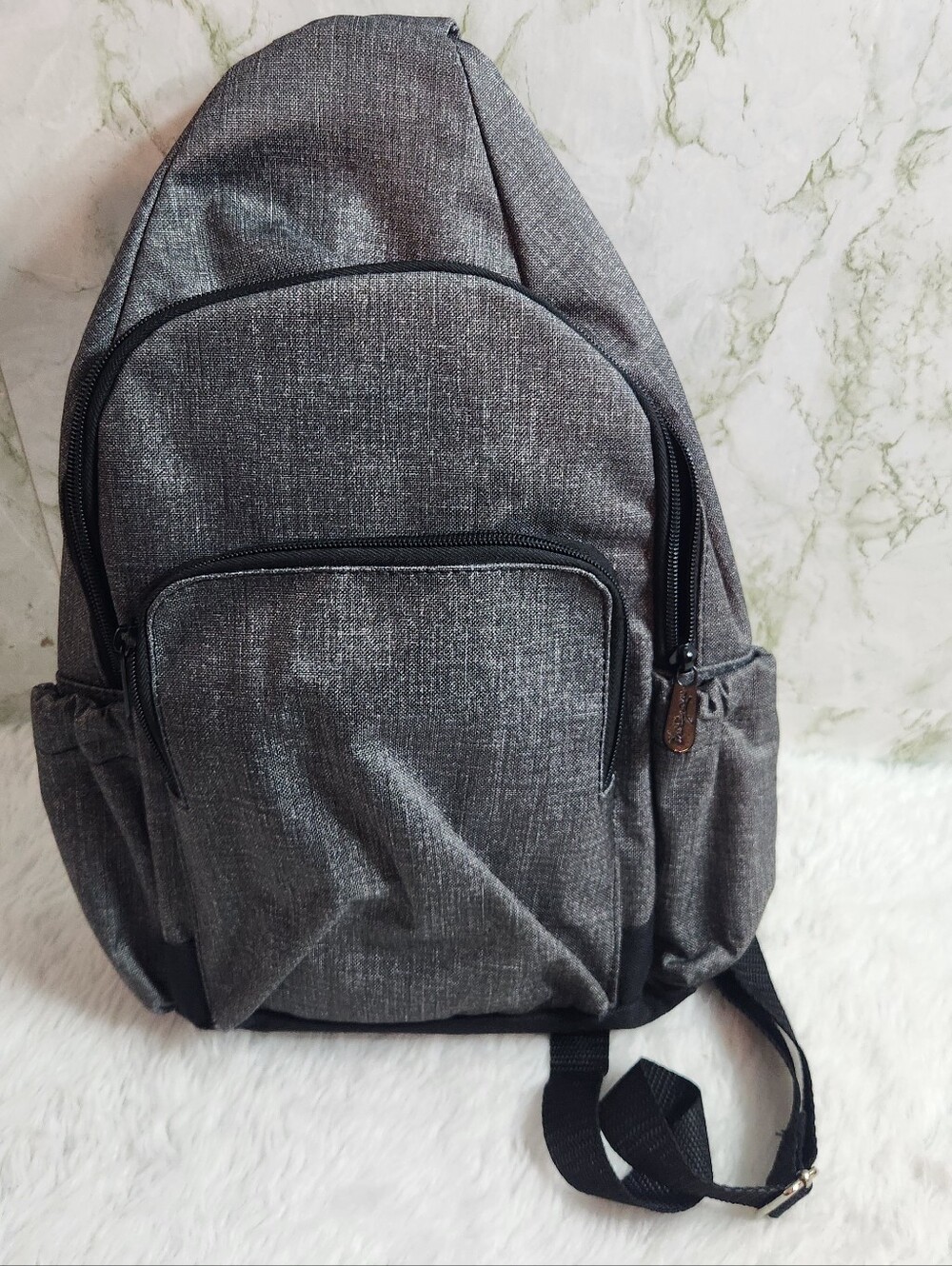Thiry-One Gray Sling Bag